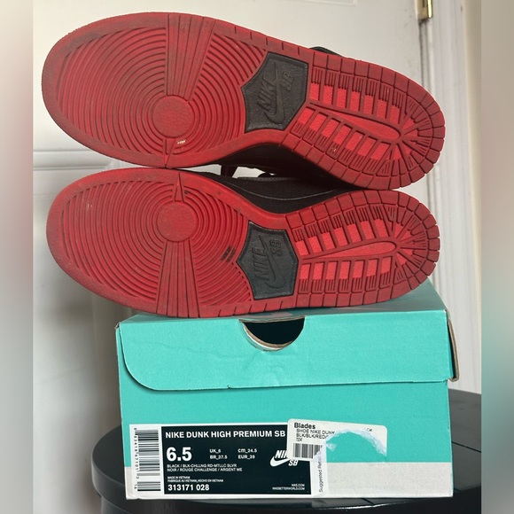 Nike SB Dunk High
SPOT Gasparilla - Picture 4 of 4